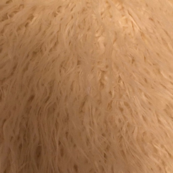 Divided brand Fur Vest - Picture 5 of 7